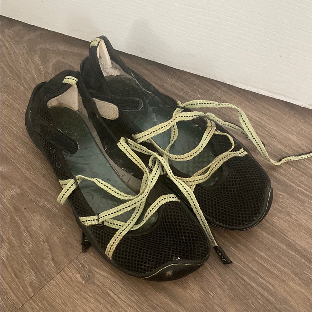 Black and Yellow Performance Sandals with Adjustable Straps